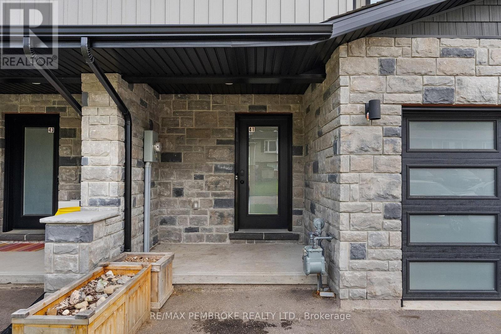 41 NORTHBROOK ROAD - 34