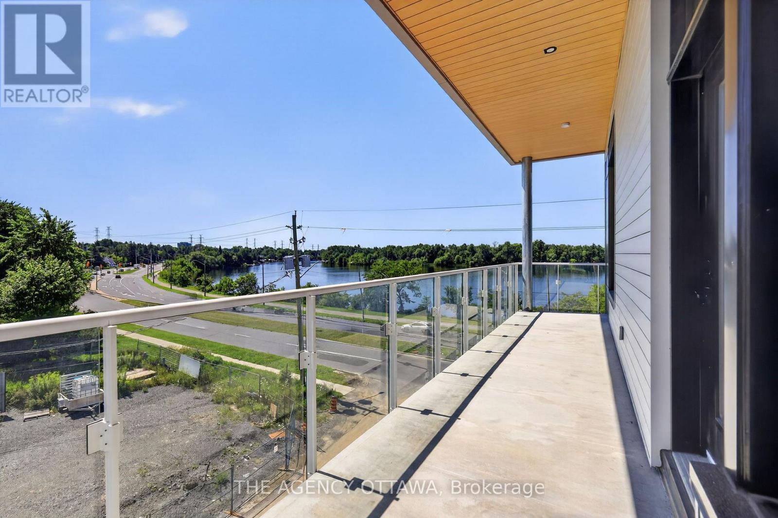 #304 3085 RIVERSIDE DRIVE - 15