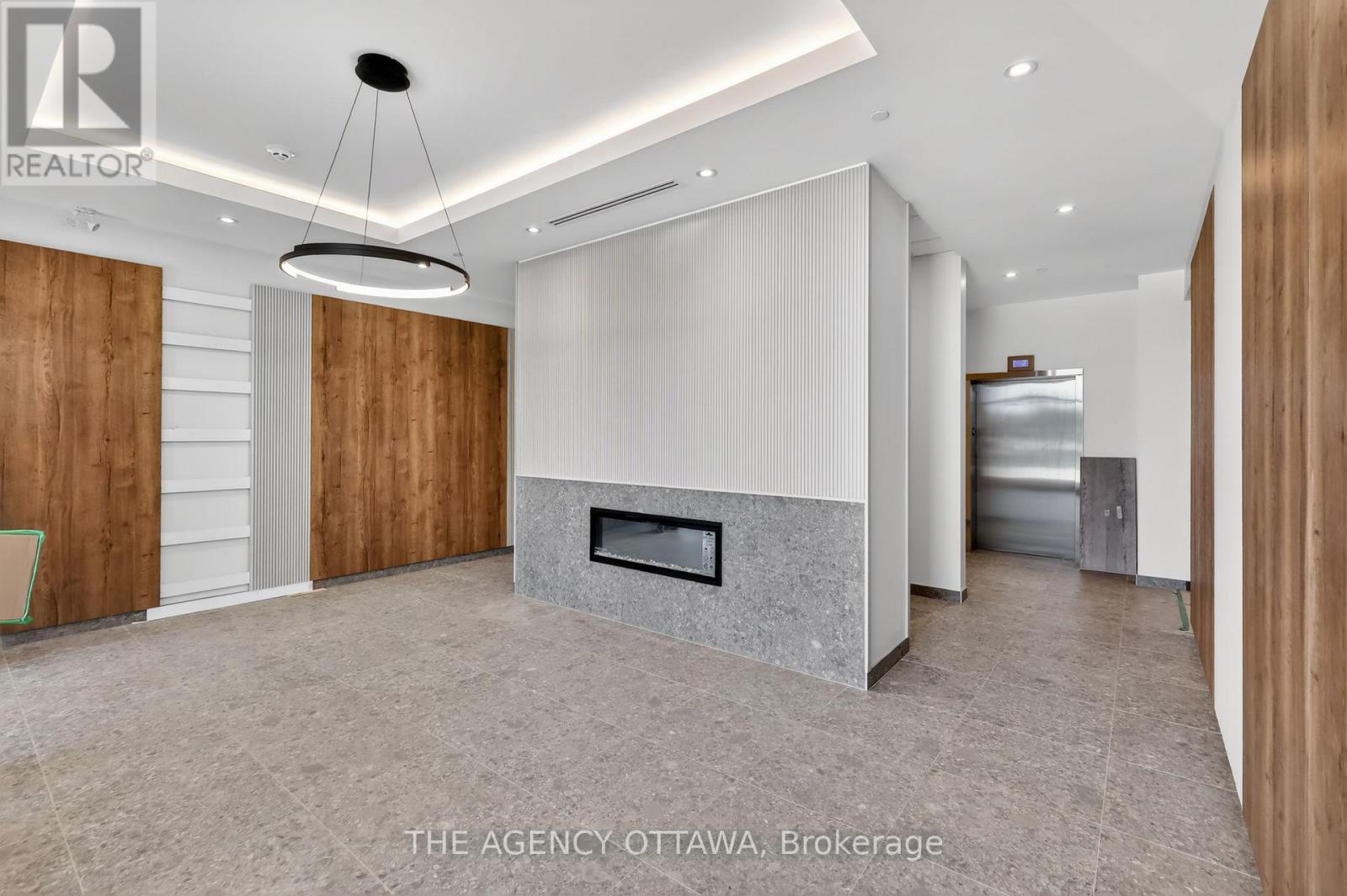 #103 3085 RIVERSIDE DRIVE - 3