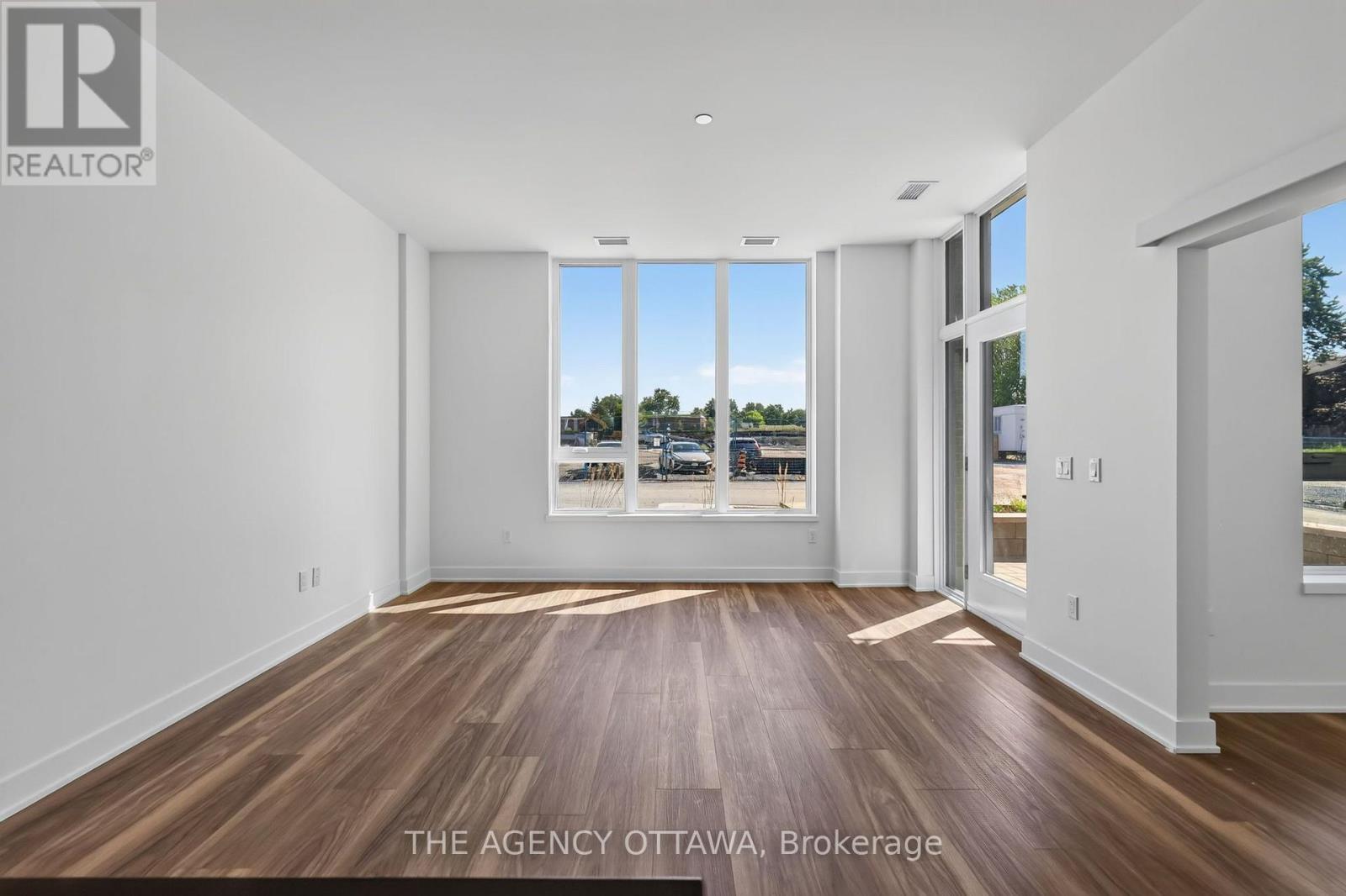 #103 3085 RIVERSIDE DRIVE - 9
