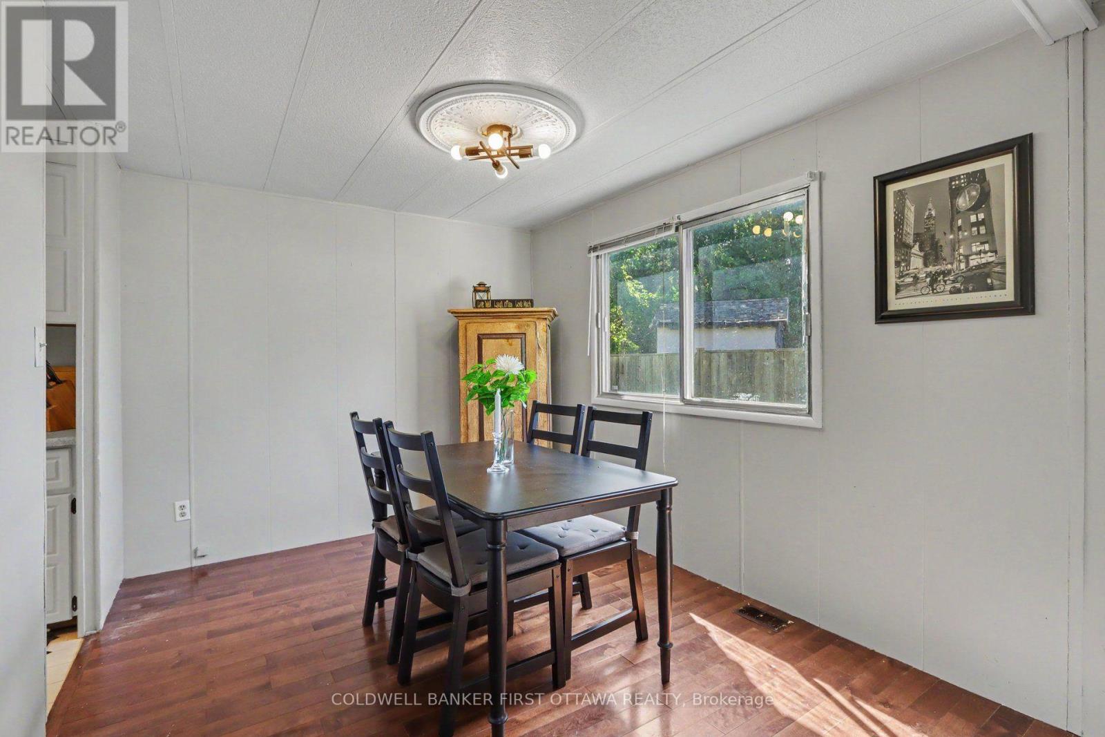 17 BRIDLE PATH - 12