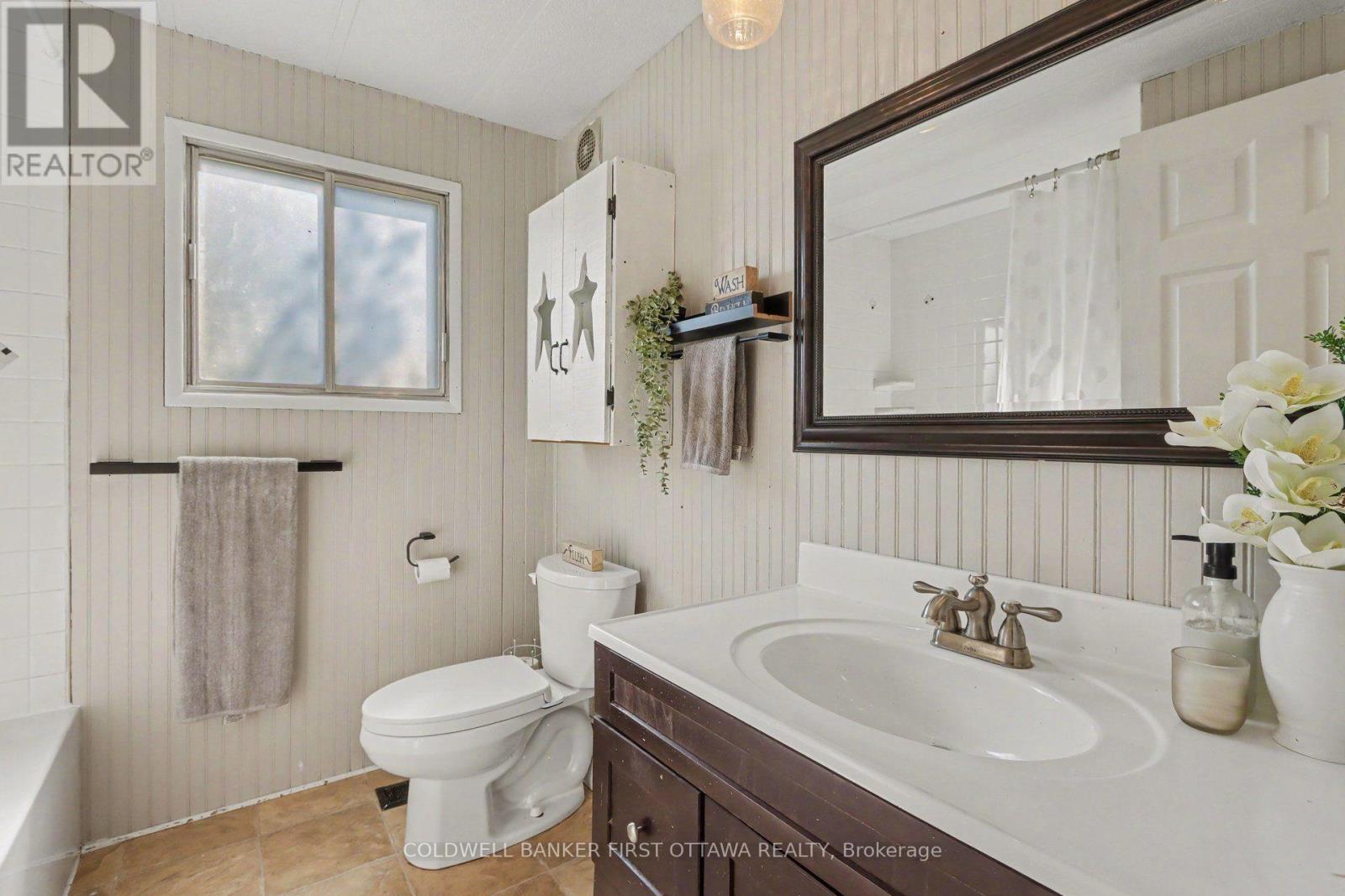 17 BRIDLE PATH - 26