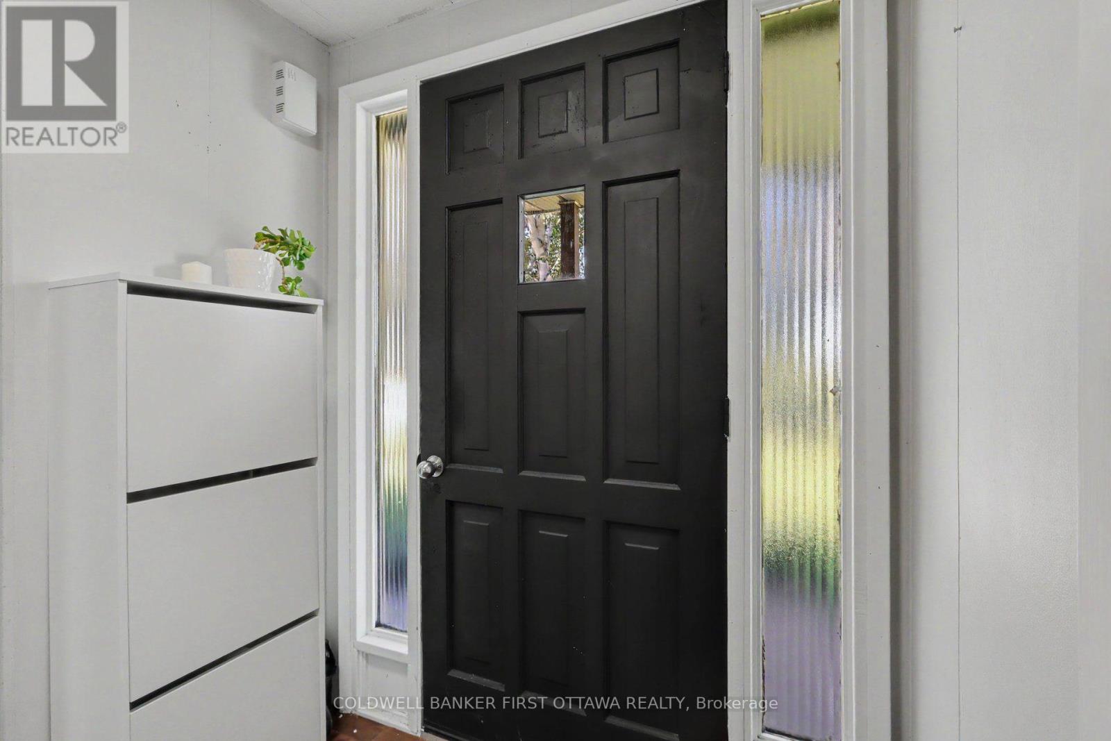 17 BRIDLE PATH - 5