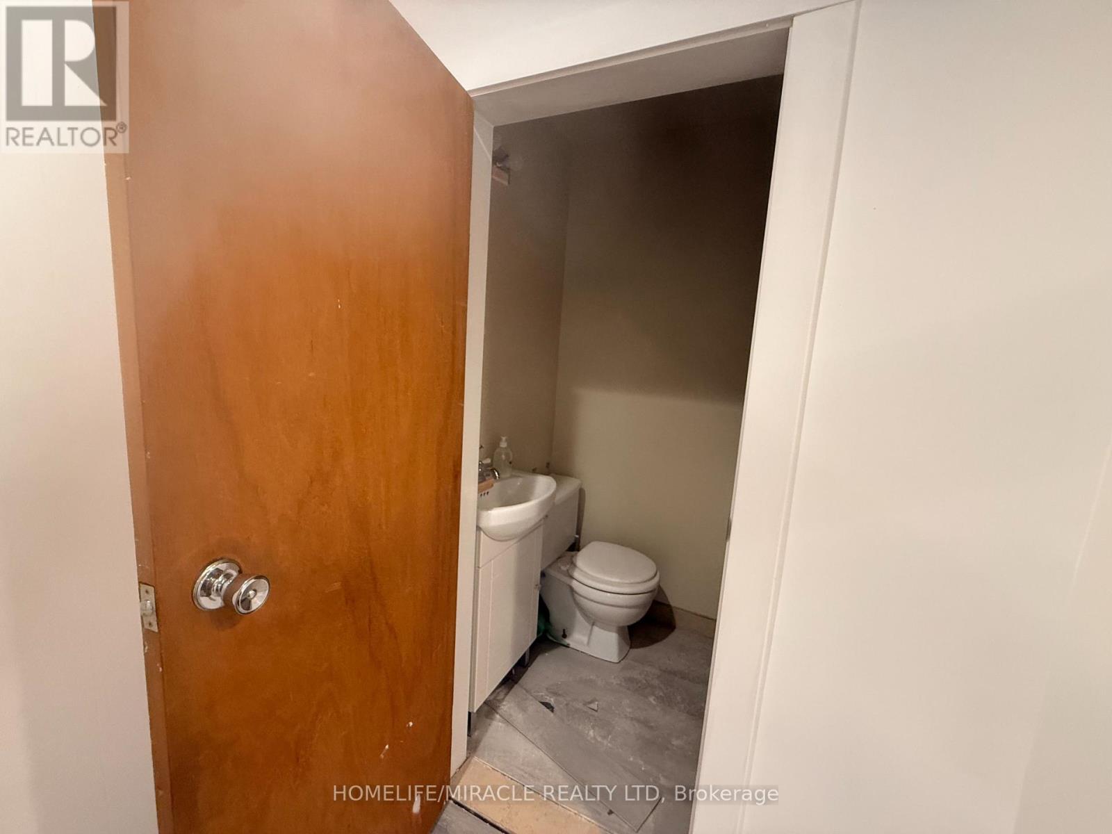 201 GRAND AVENUE - 34