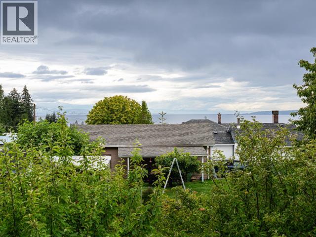 3571 MACKENZIE AVE - 13