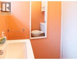 3571 Mackenzie Ave, Powell River, BC V8A3E7 Photo 38