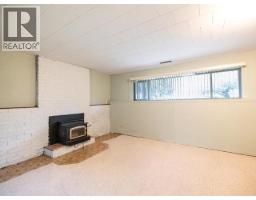 3571 Mackenzie Ave, Powell River, BC V8A3E7 Photo 32