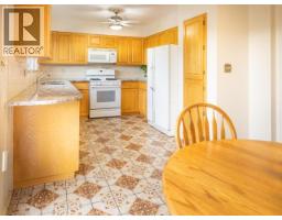 3571 Mackenzie Ave, Powell River, BC V8A3E7 Photo 16