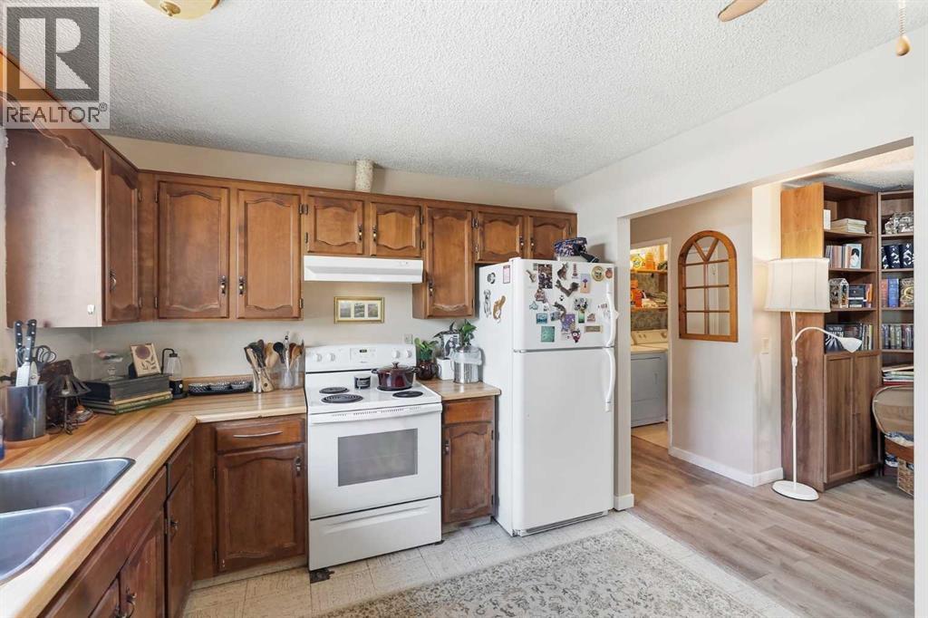 7341 36 Avenue NW - Image 8