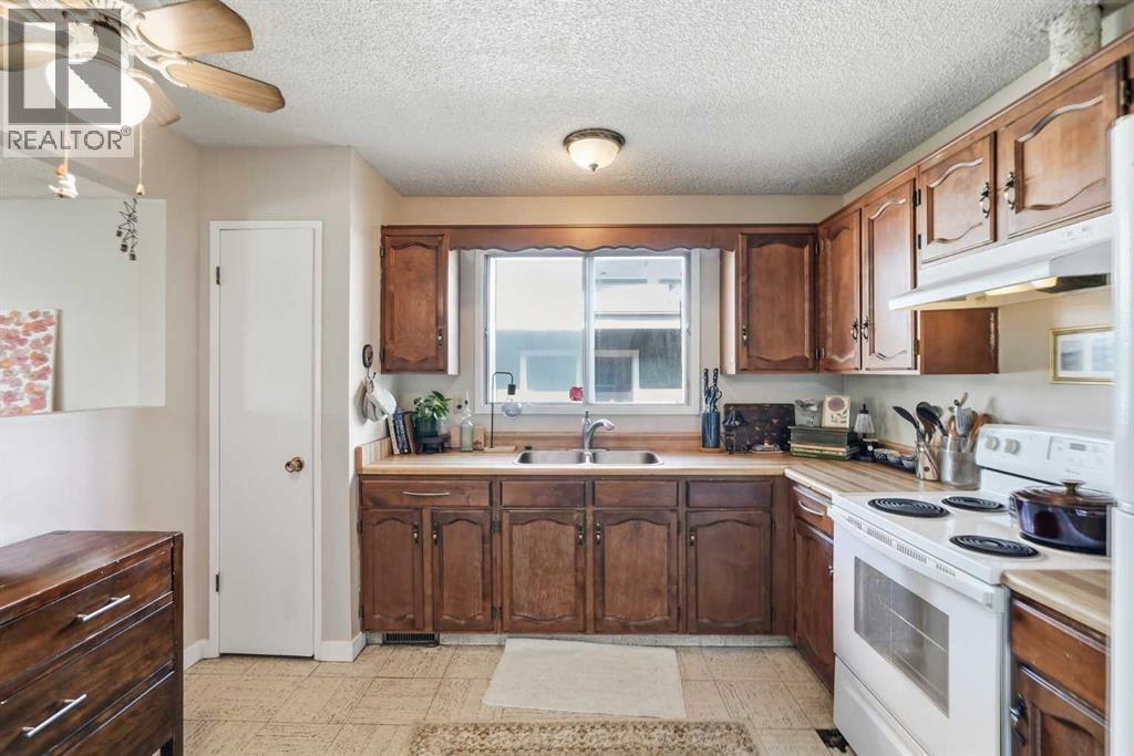 7341 36 Avenue NW - Image 7