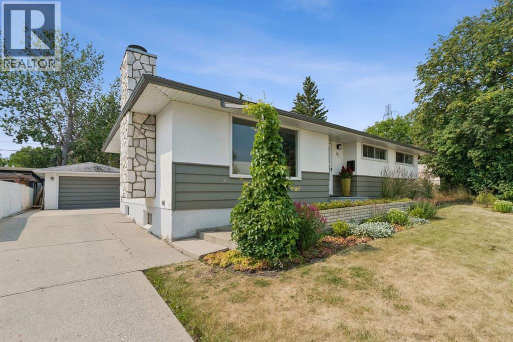91 Winslow Crescent SW - 1