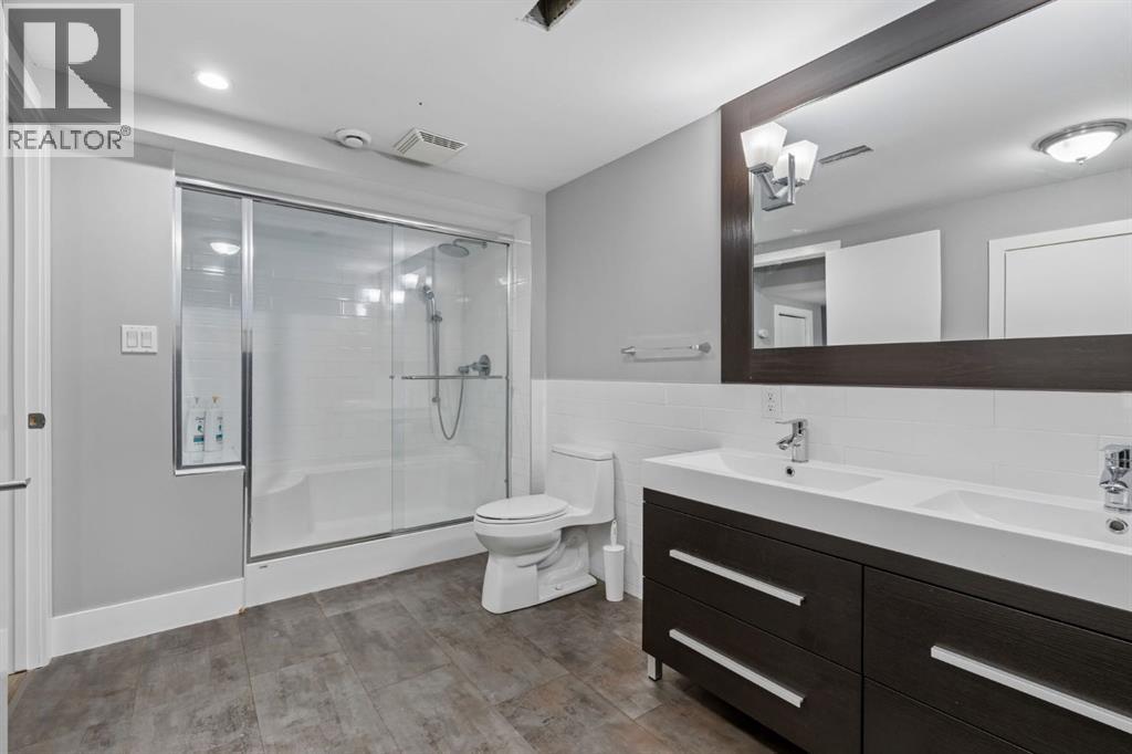 91 Winslow Crescent SW - 31