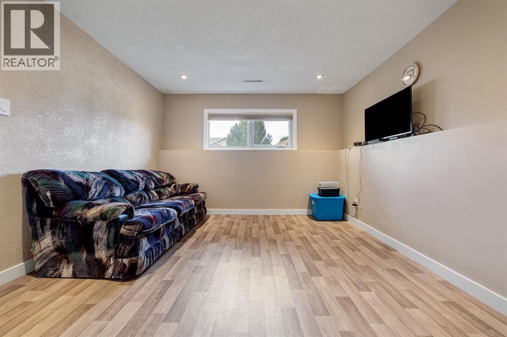 2123 25th Street - 27