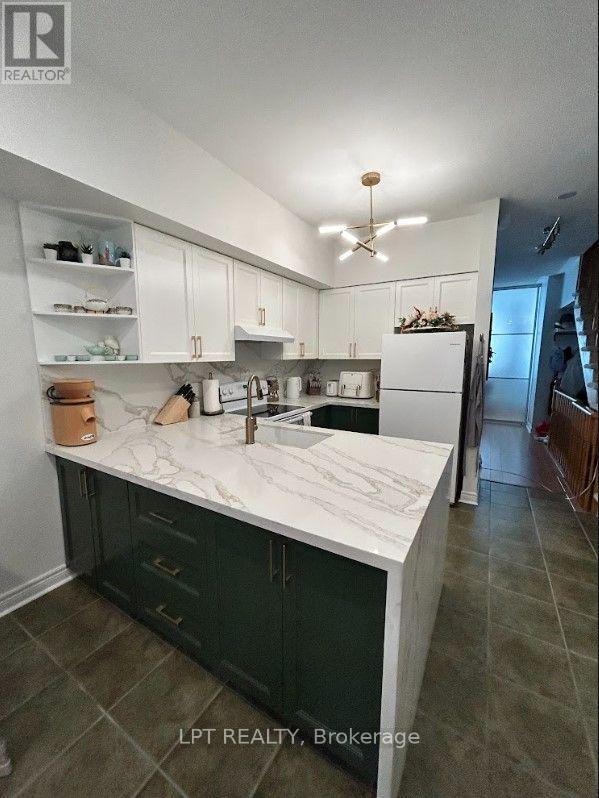 6 - 125 HALL STREET