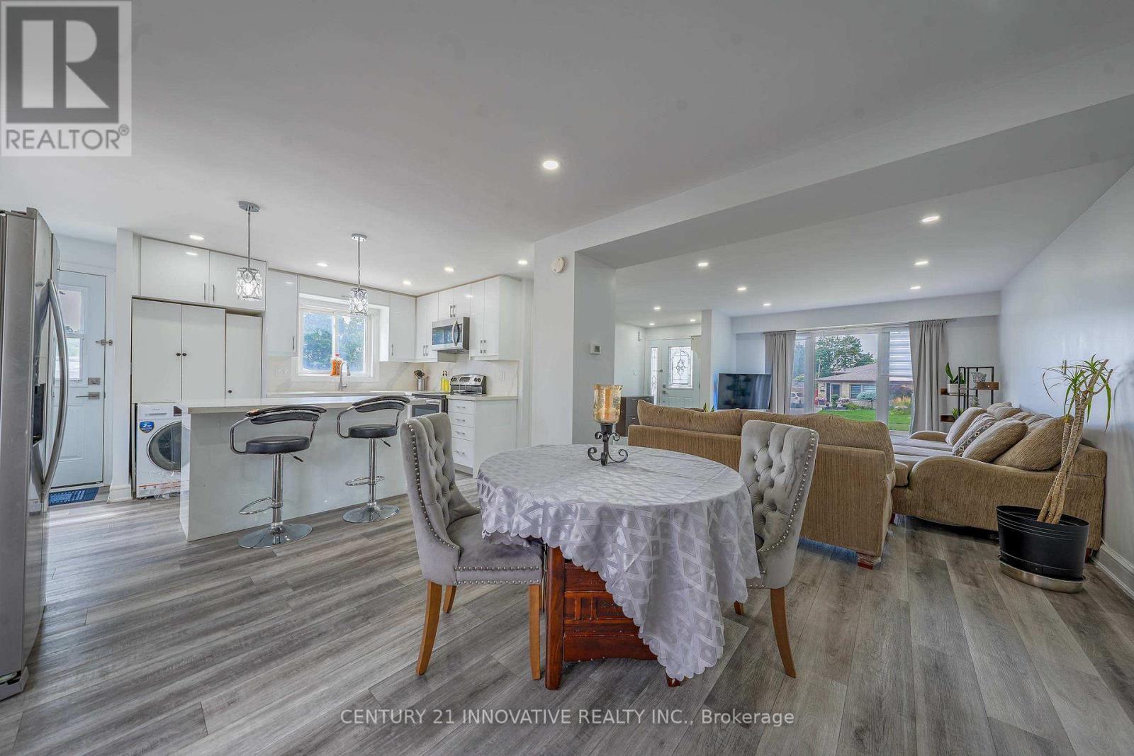 13 DORSET DRIVE - 8