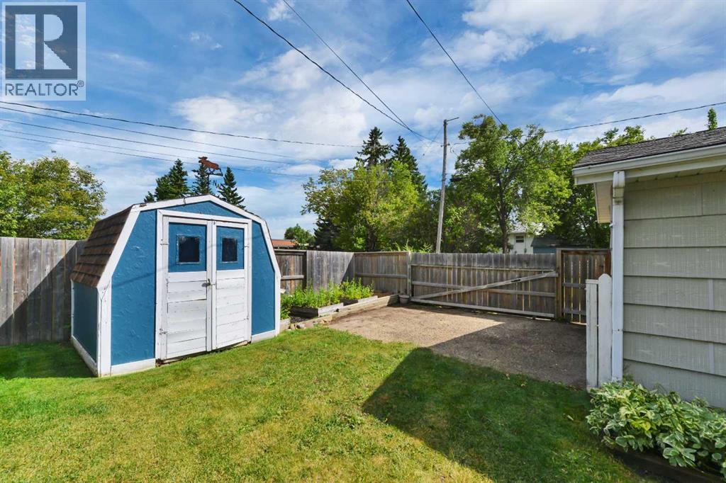 3705 45 Street - Image 39