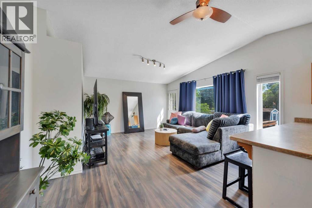 3705 45 Street - Image 16