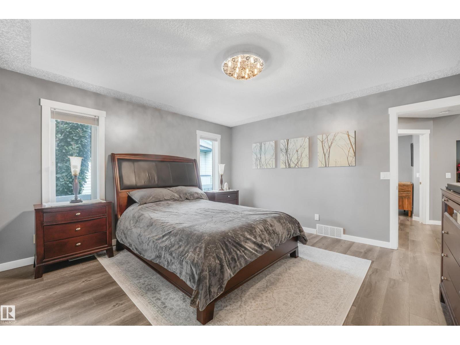 2 KIRKWOOD DR - Image 27