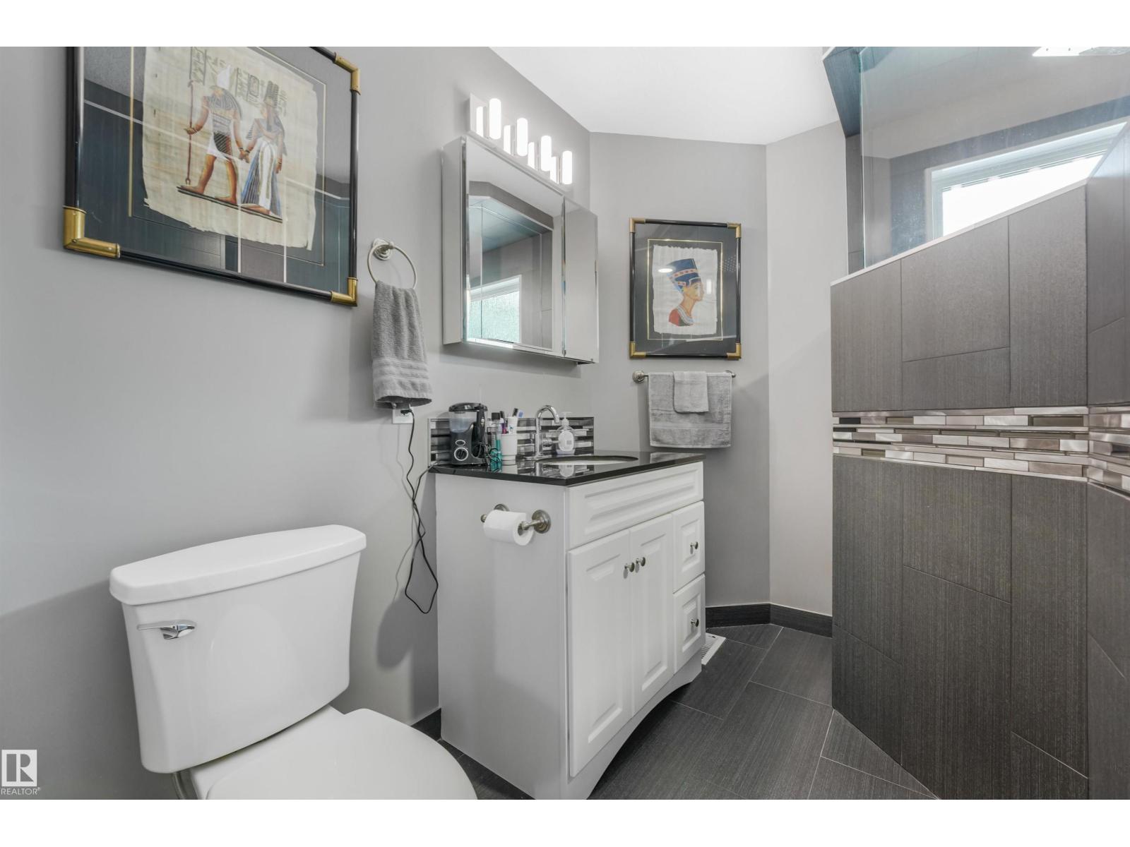 2 KIRKWOOD DR - 29