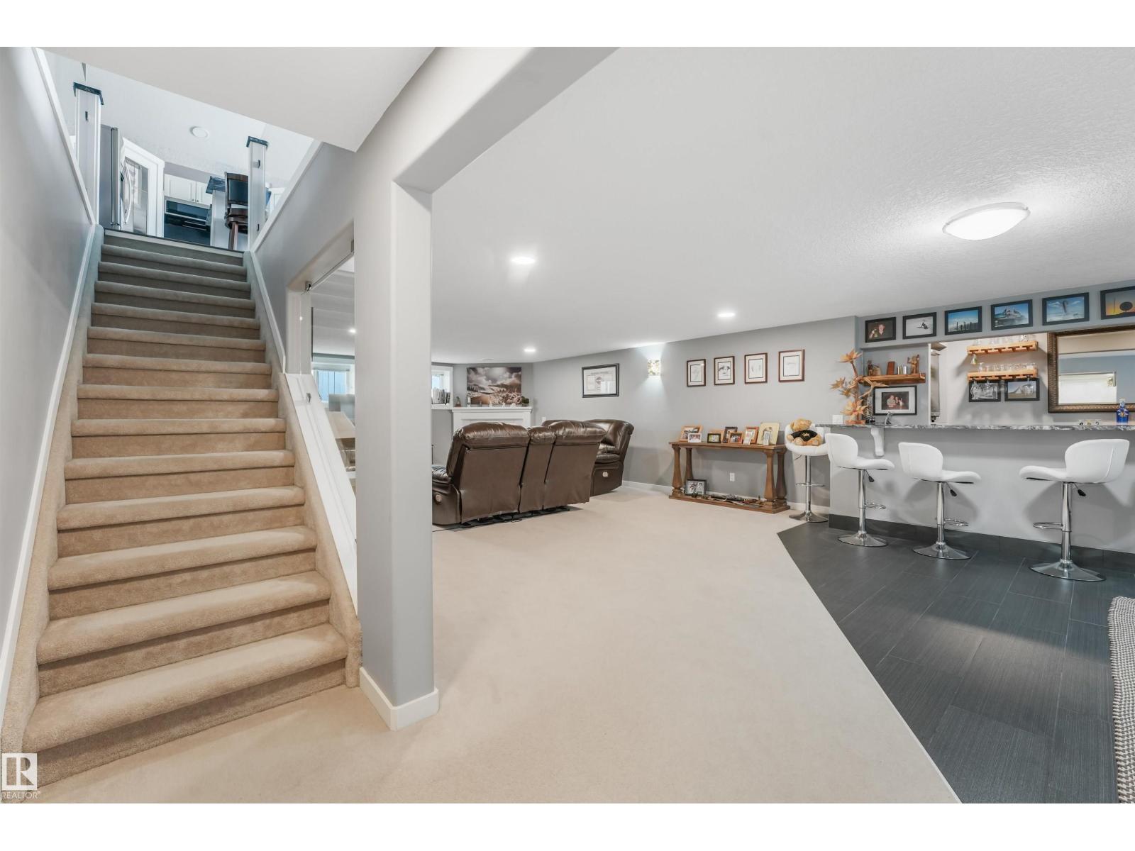 2 KIRKWOOD DR - Image 33