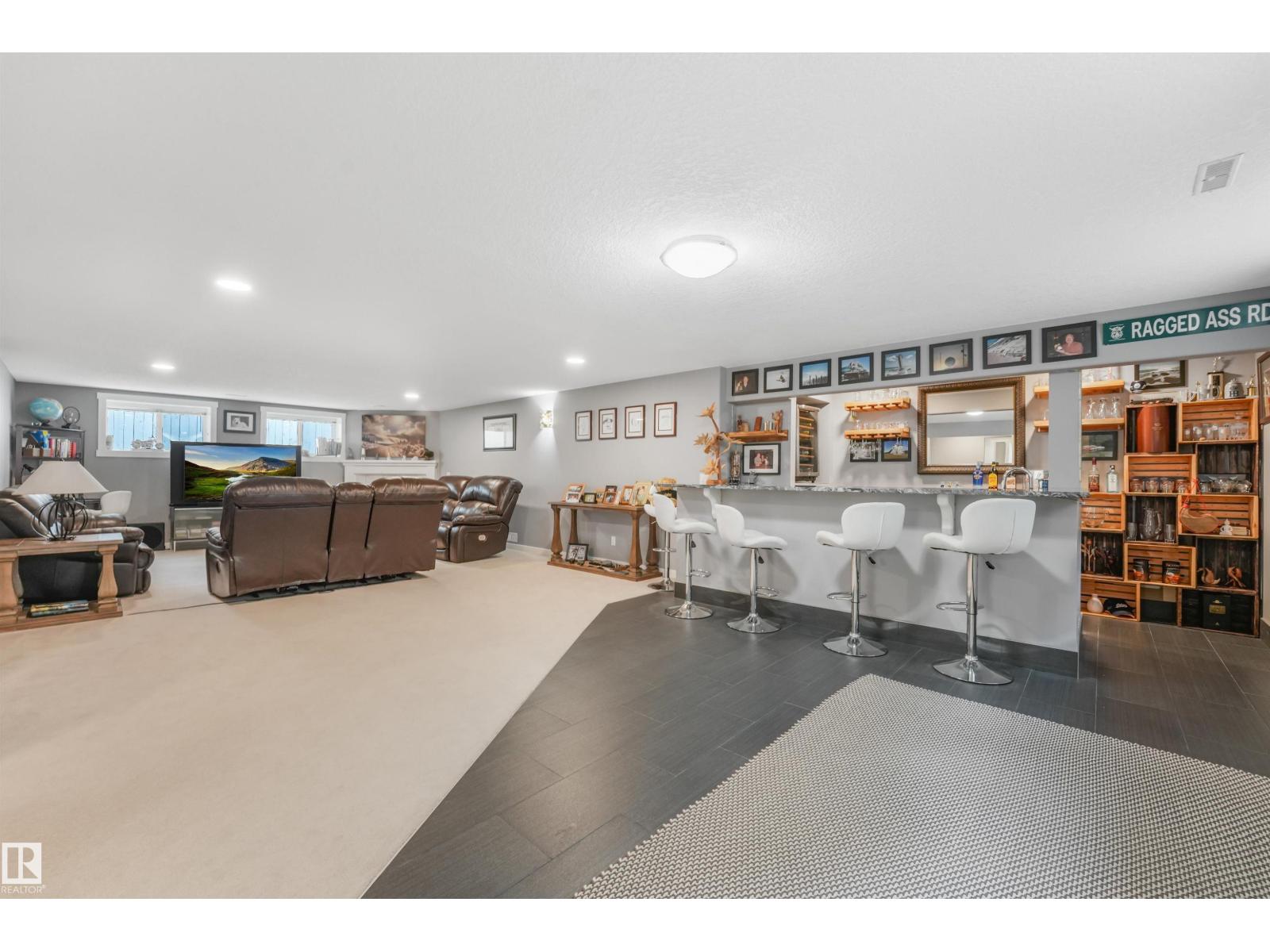 2 KIRKWOOD DR - Image 34