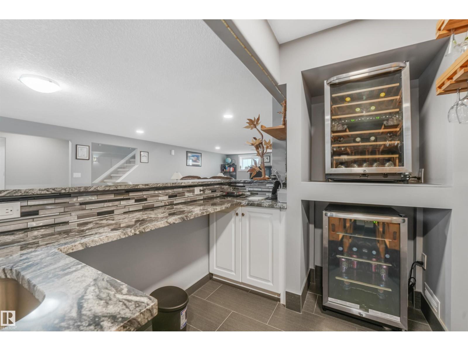 2 KIRKWOOD DR - 39