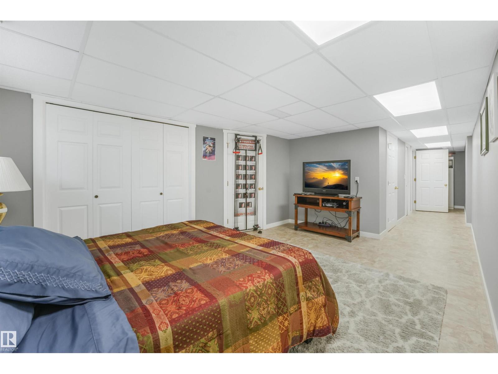 2 KIRKWOOD DR - 46