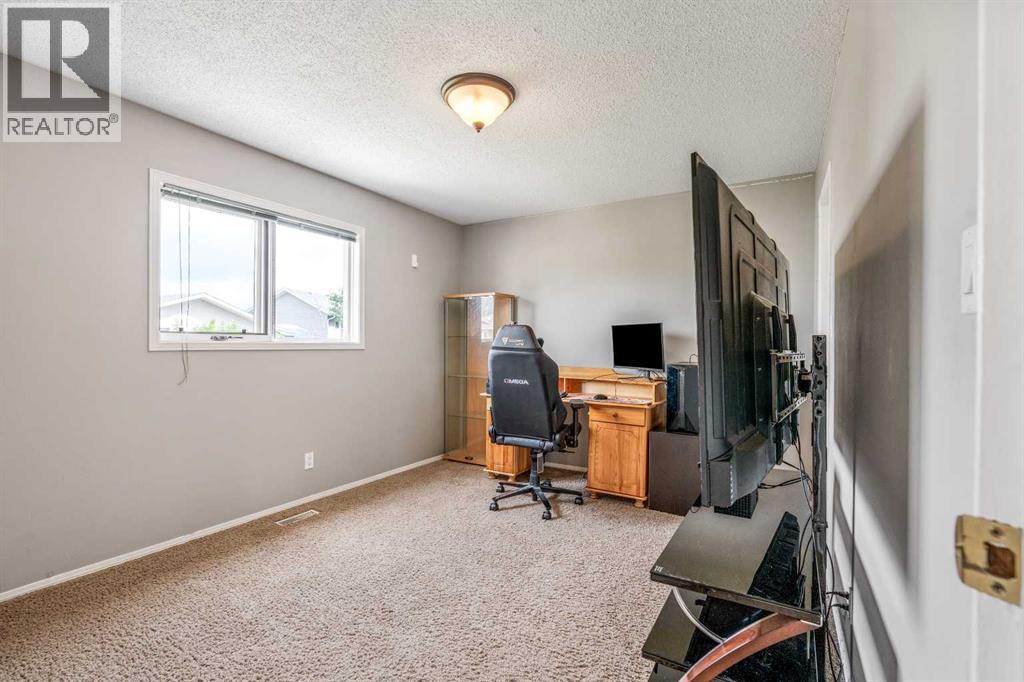 194 Mt Blakiston Road W - Image 20