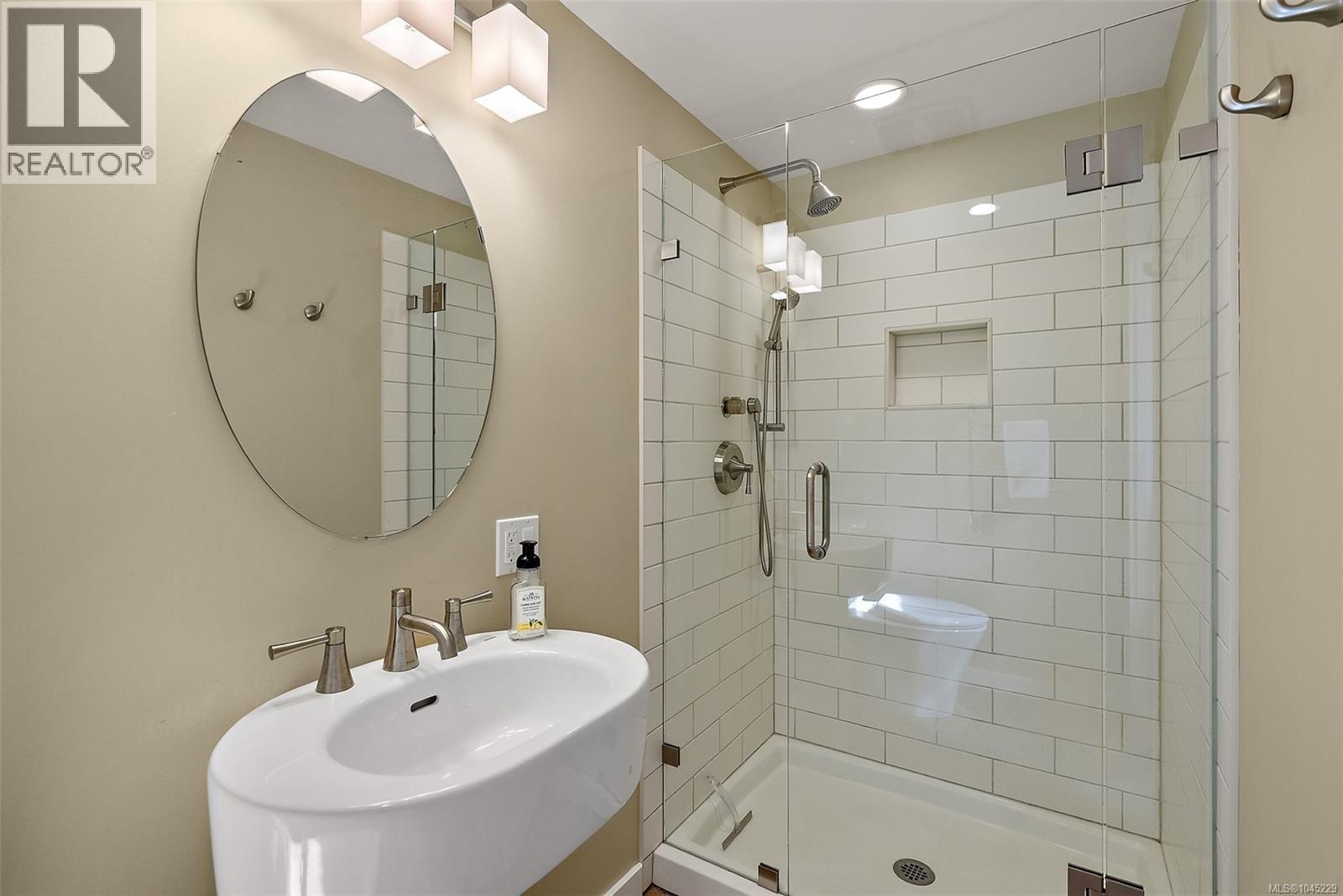 2445 Malaview Ave - 26