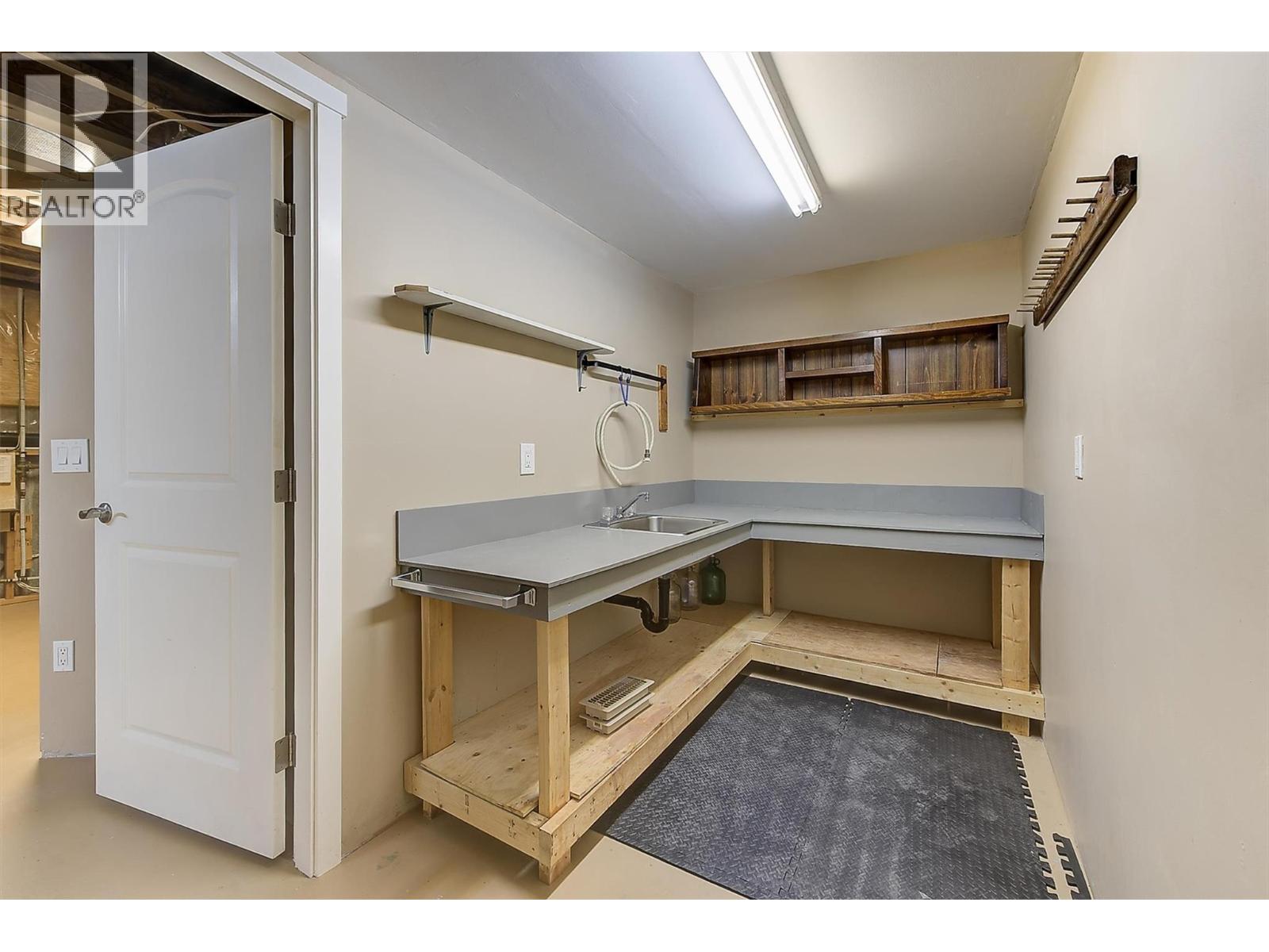273 4035 Gellatly Road South, West Kelowna