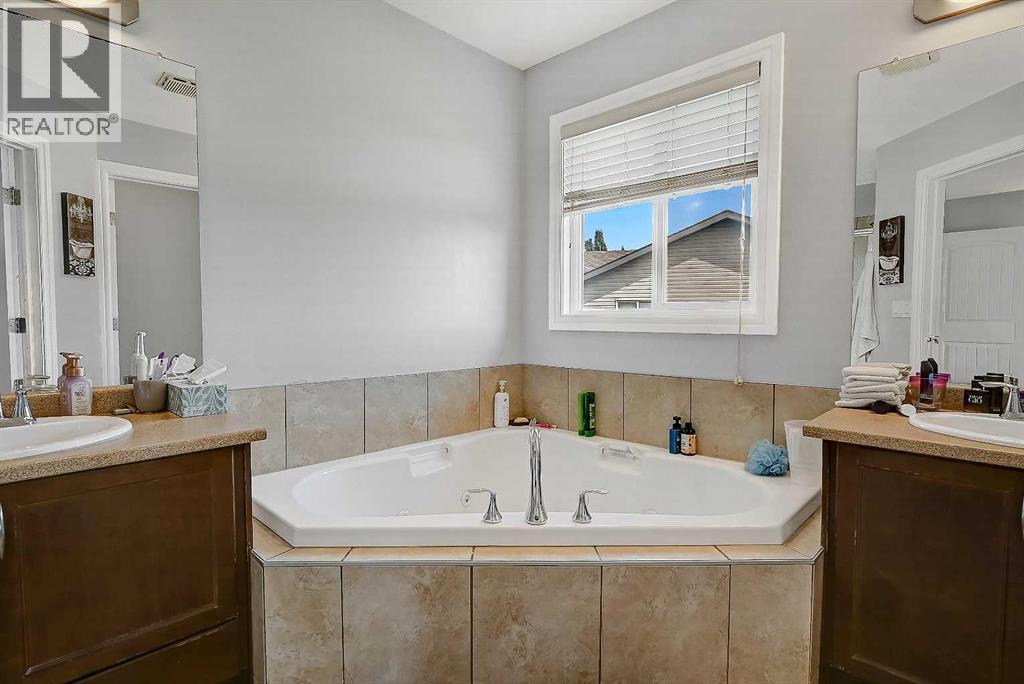 8601 60A Avenue - Image 31