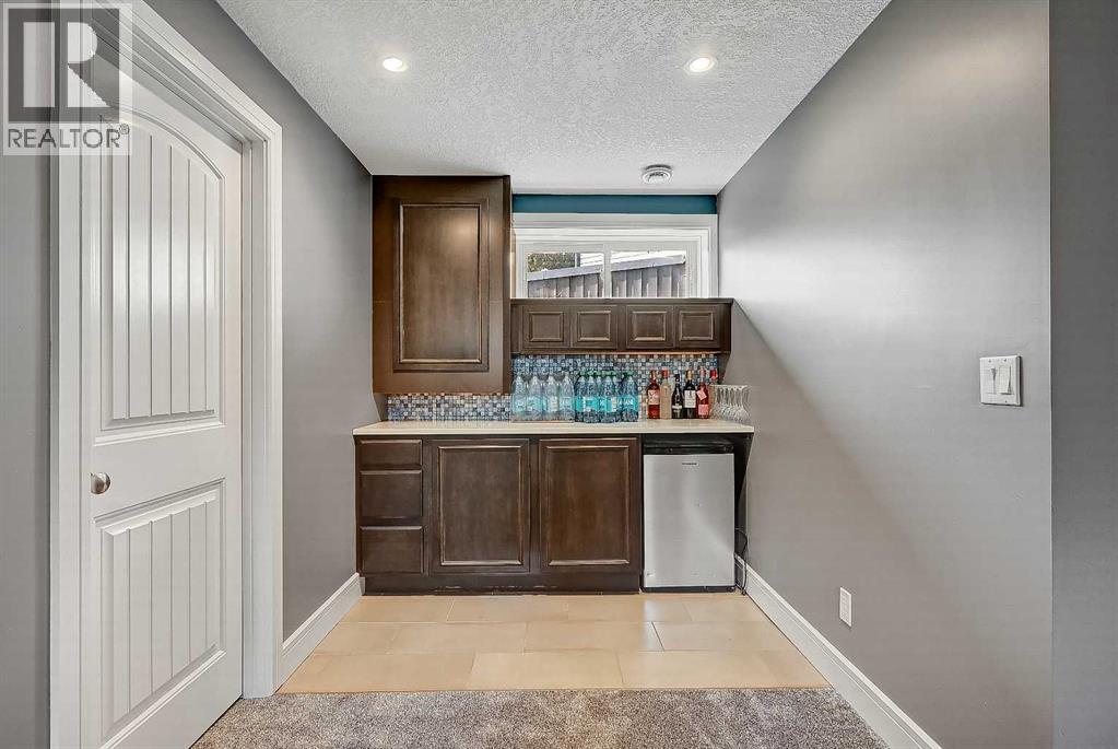 8601 60A Avenue - Image 40