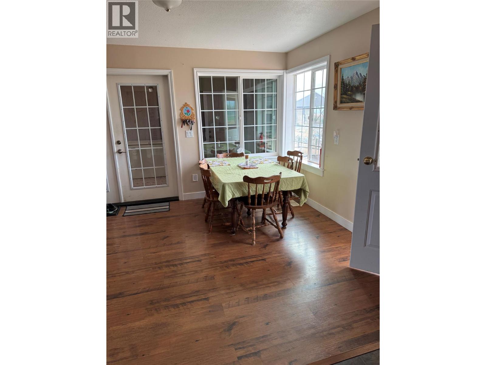 5556 Vernon/Kamloops Highway - 48