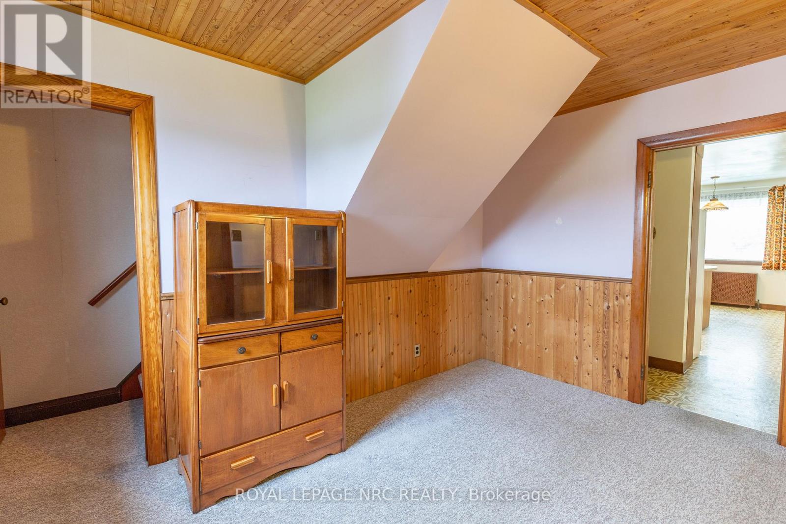 215 KNOLL STREET - Image 21