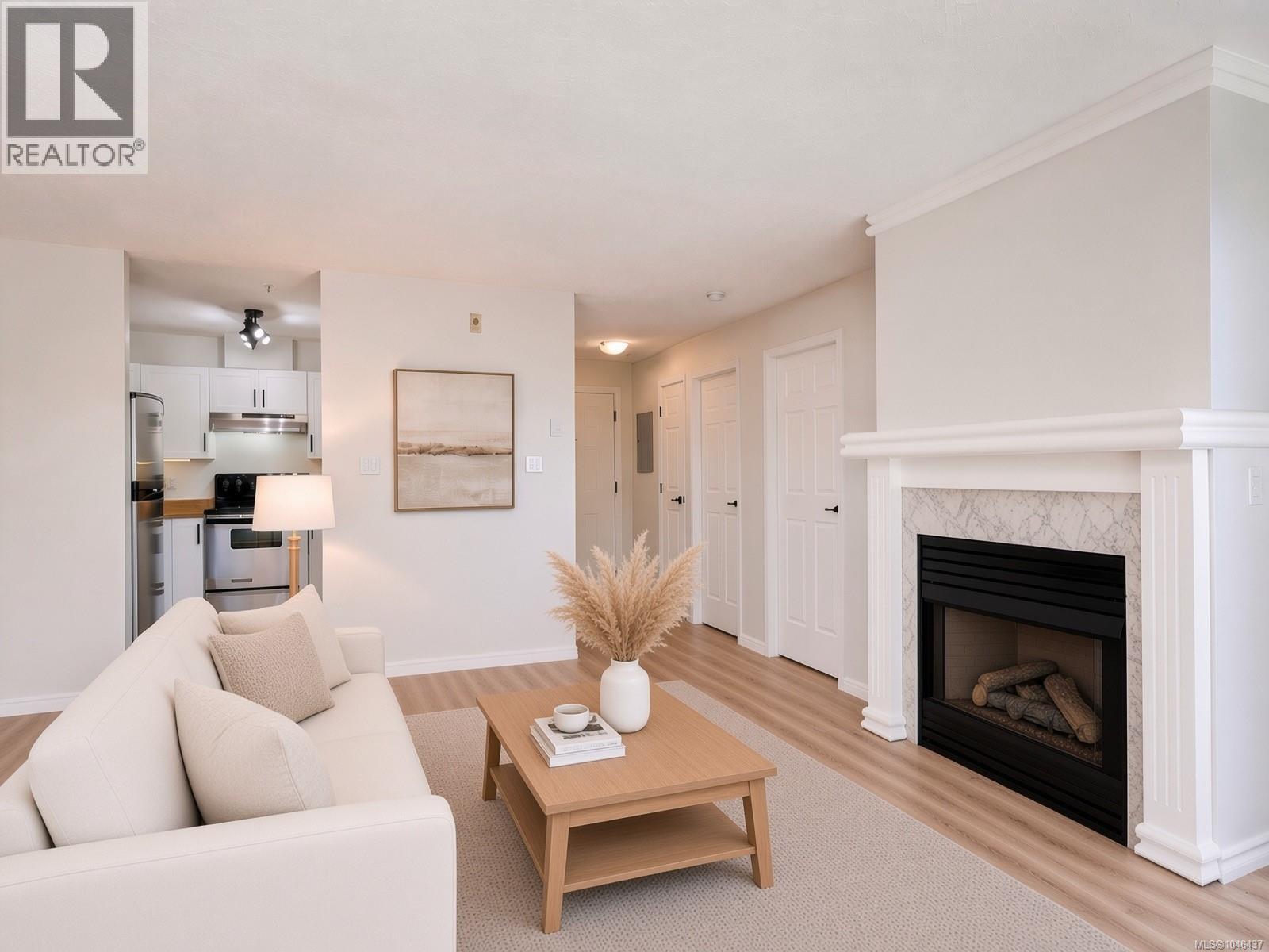 306 689 Bay Street, Victoria
