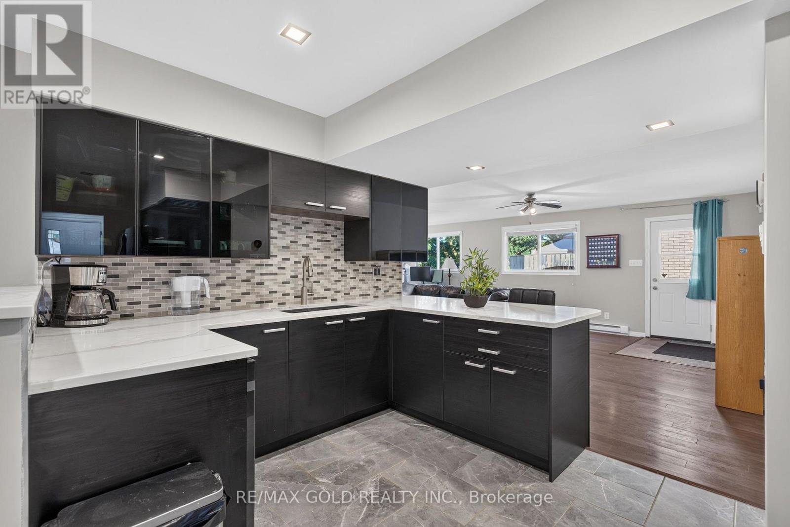16 MONTEREY ROAD - 19
