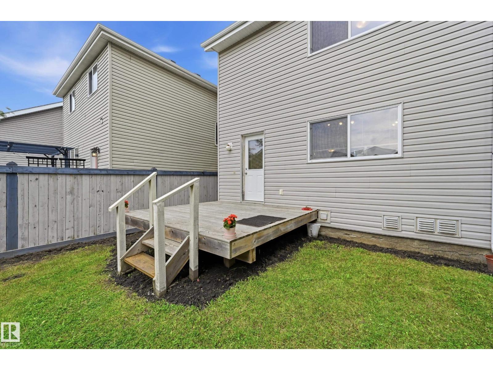 1516 76 ST SW - 21