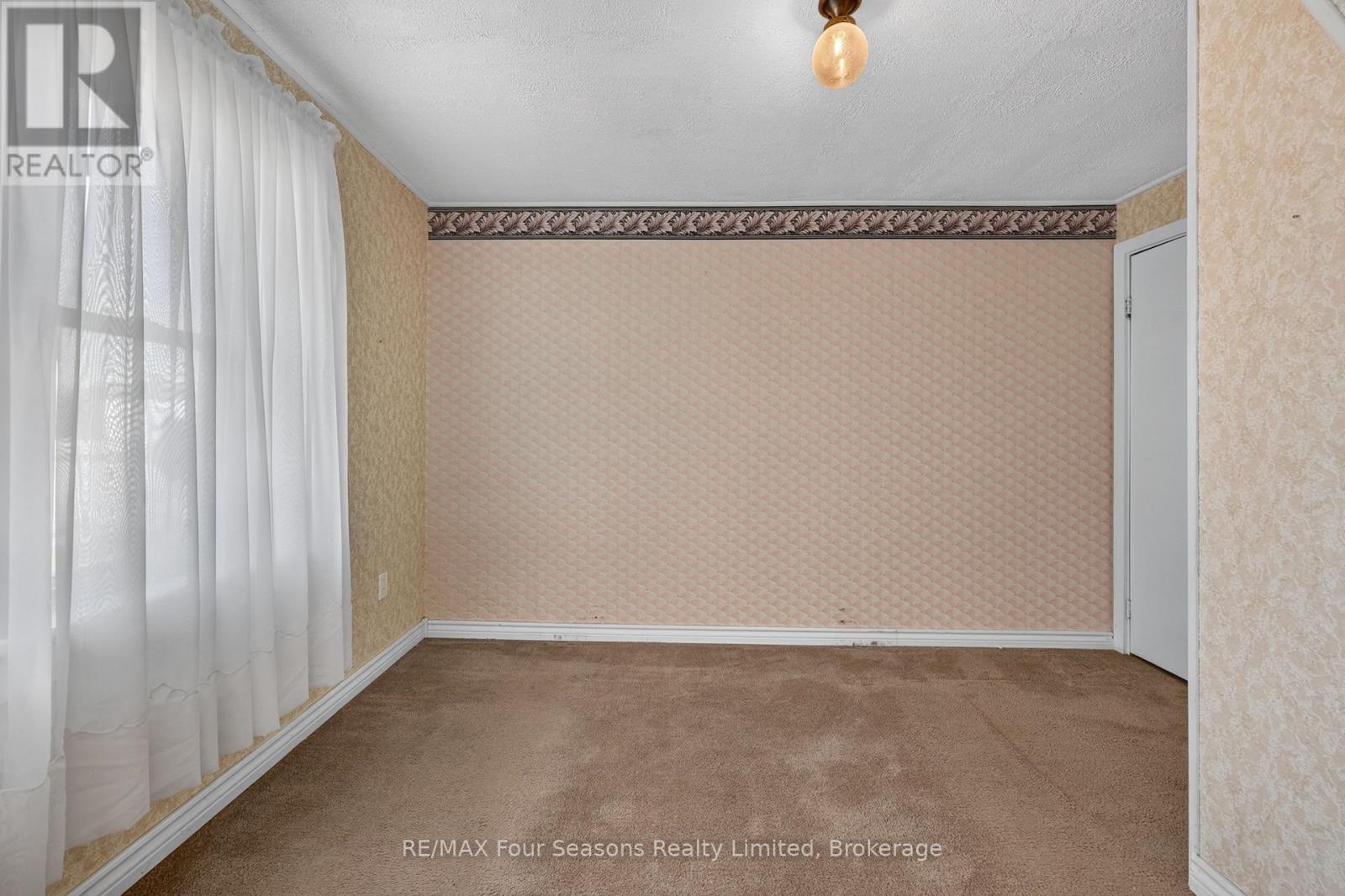 442 HUME STREET - 9