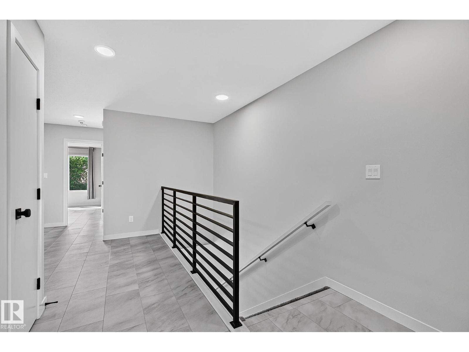 55 ELSINORE PL NW - 42