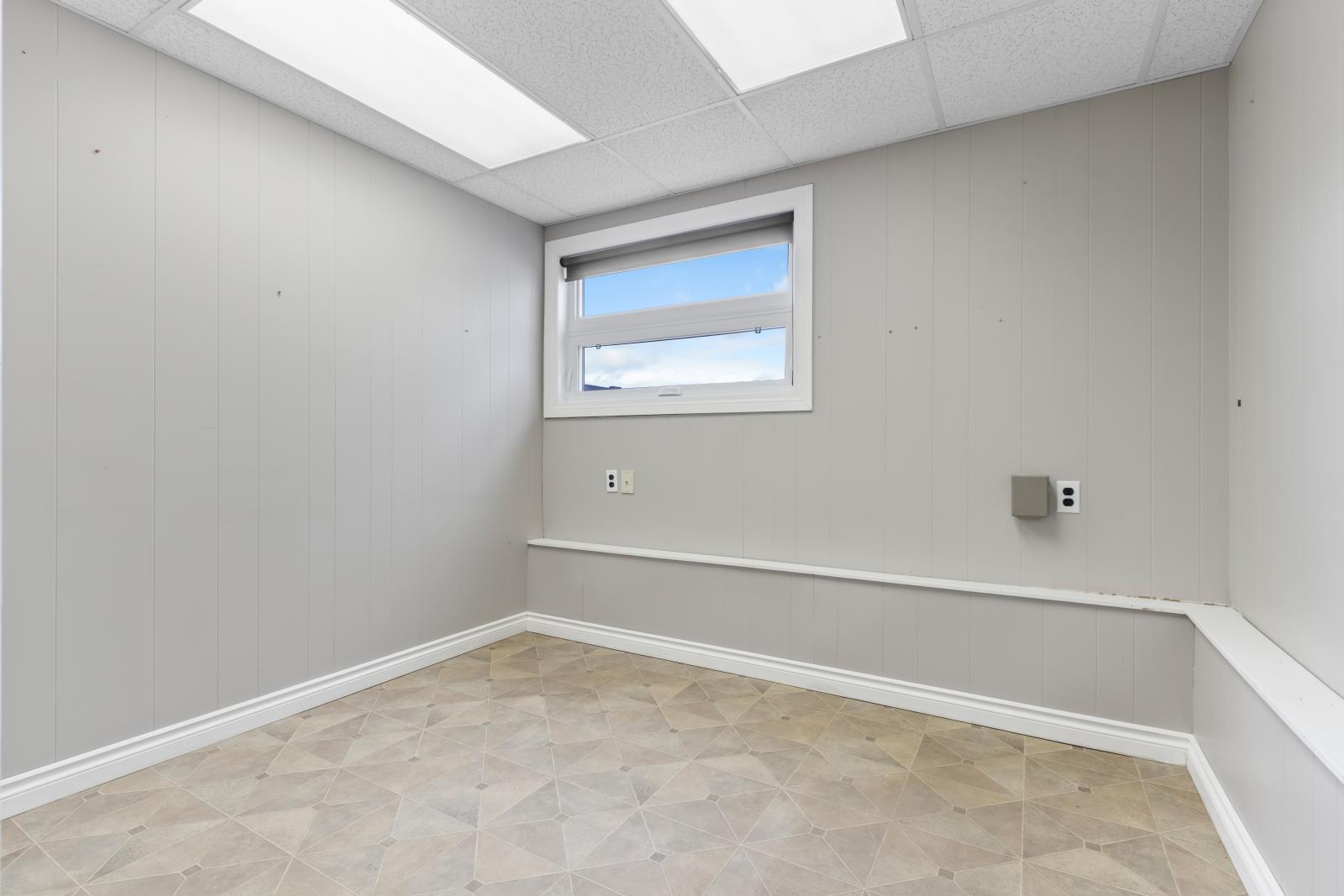 5512 Industrial Road - Photo 11