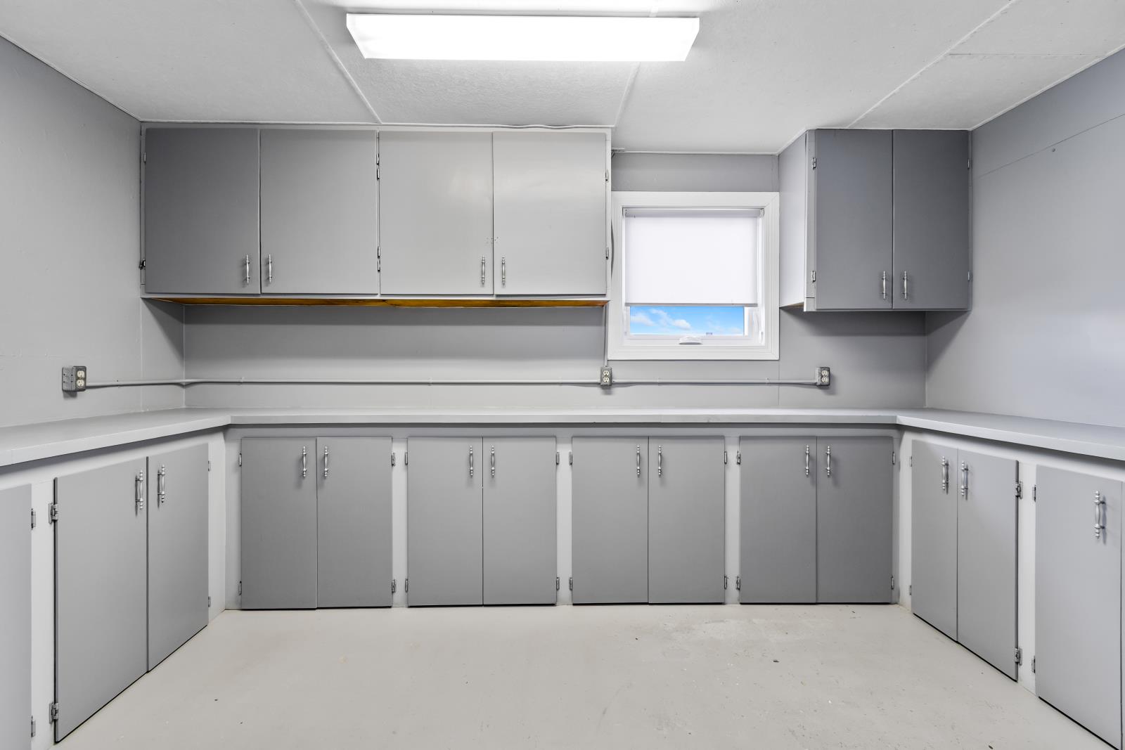 5512 Industrial Road - Photo 16