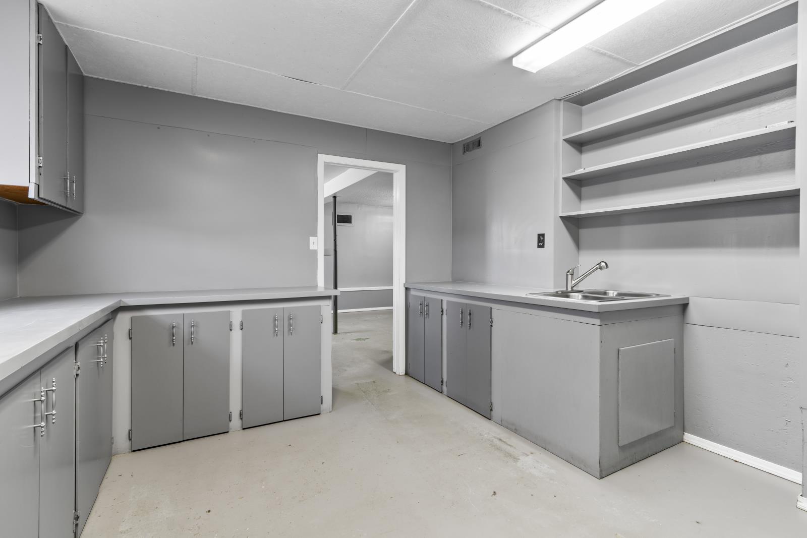 5512 Industrial Road - Photo 15