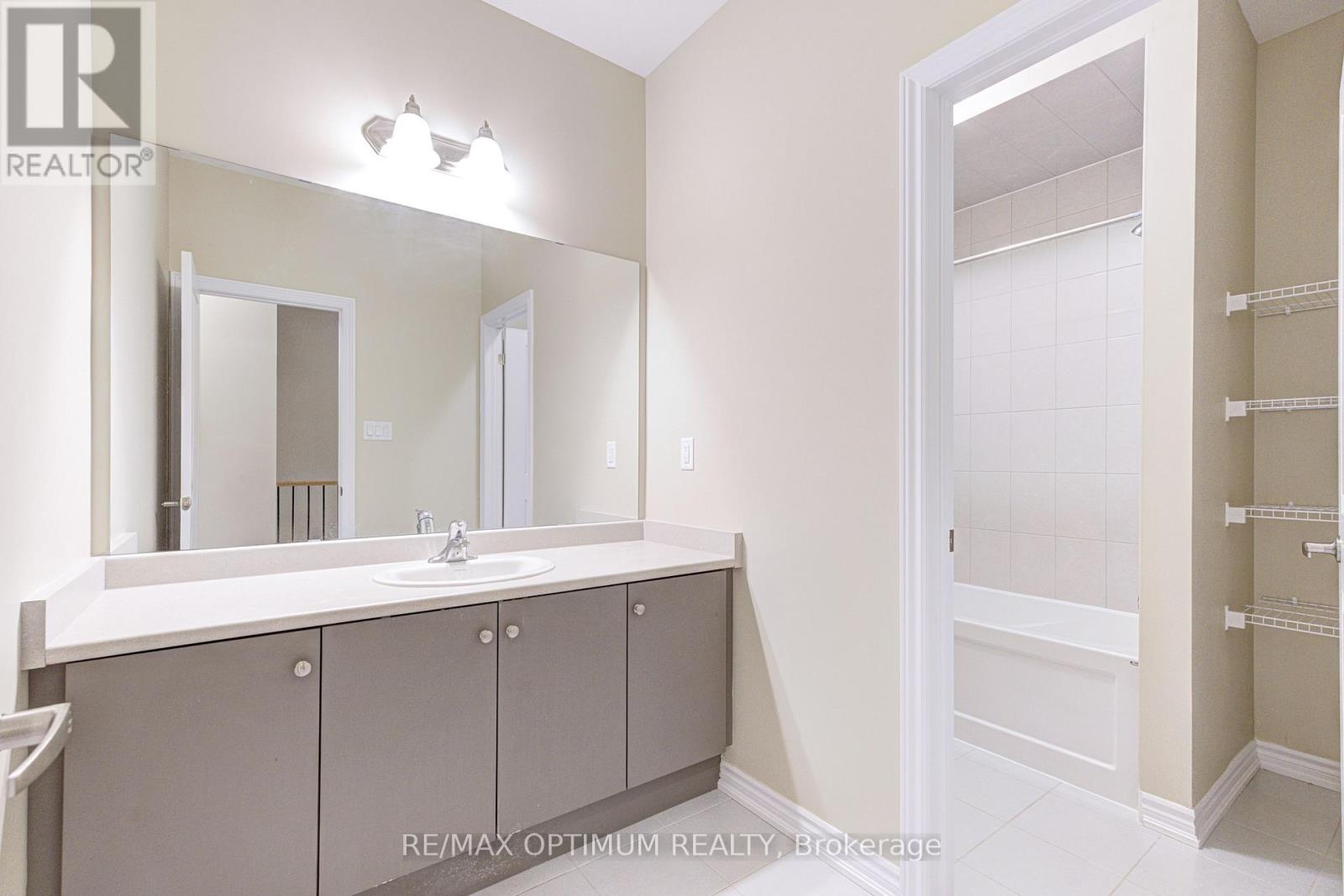 1420 OAKMONT COMMON - 25