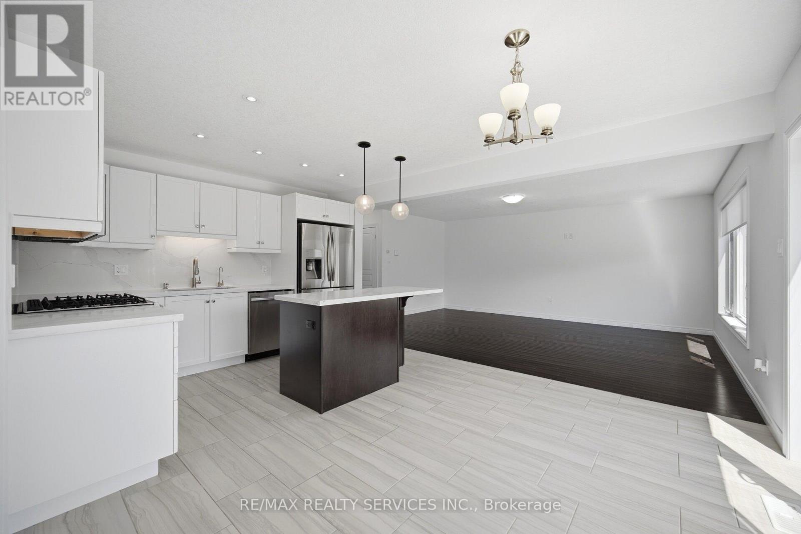 9 MONTY AVENUE - 16