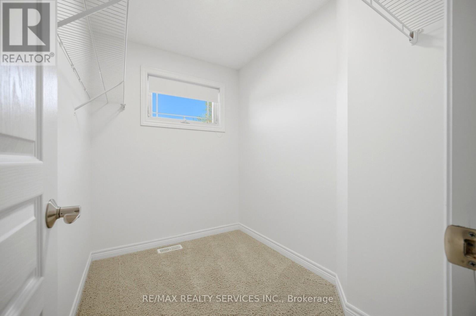 9 MONTY AVENUE - 33