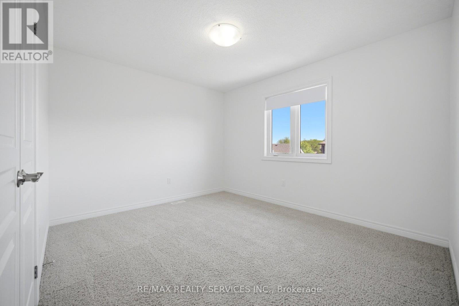 9 MONTY AVENUE - 34