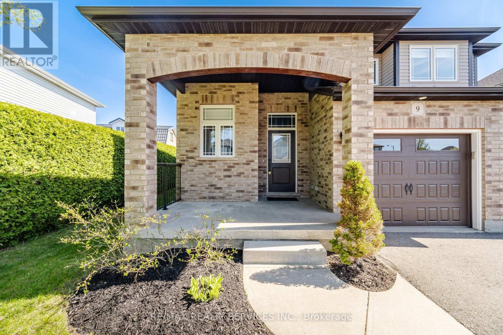 9 MONTY AVENUE - 4