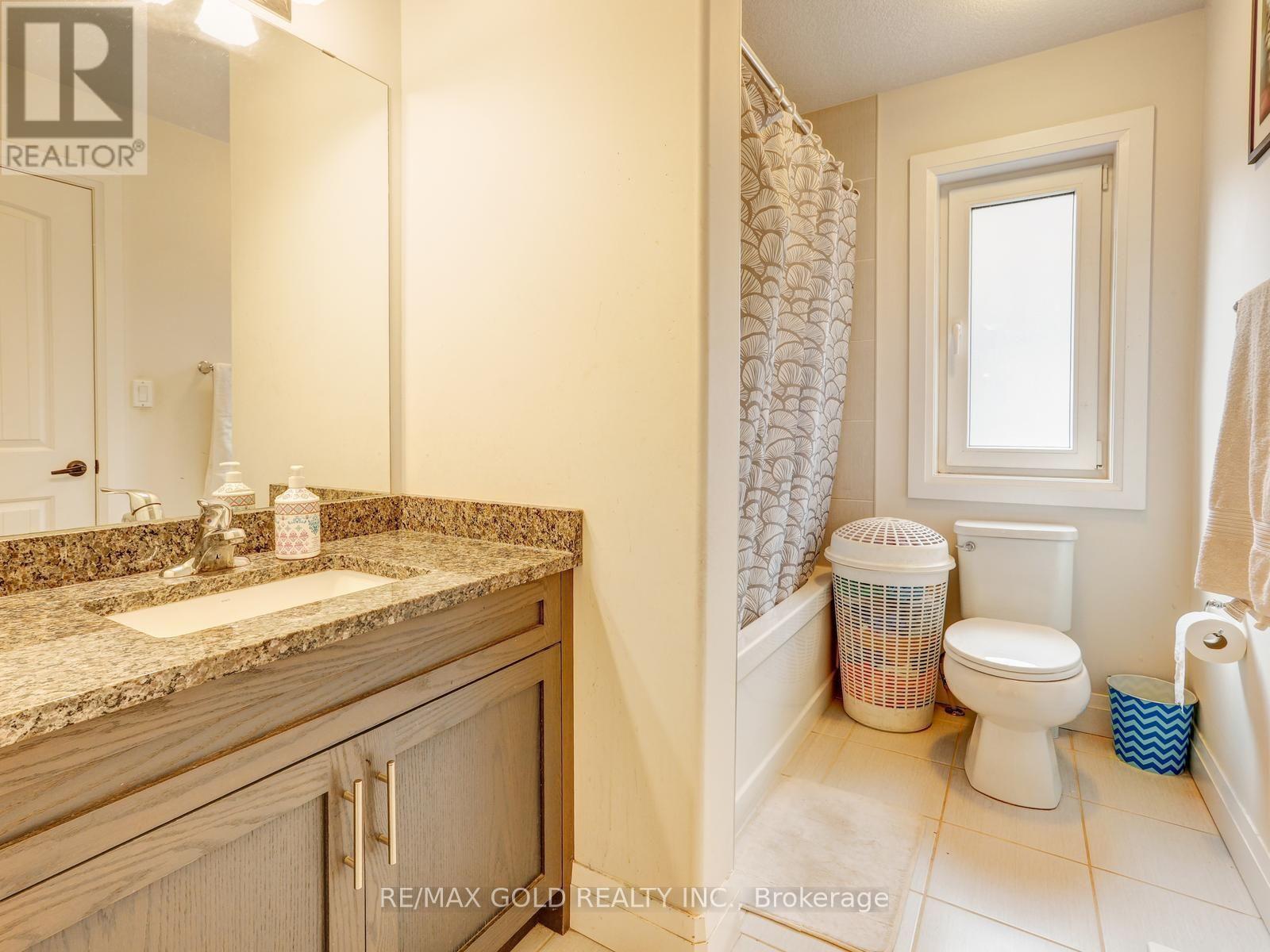 812 HALIFAX ROAD - 21