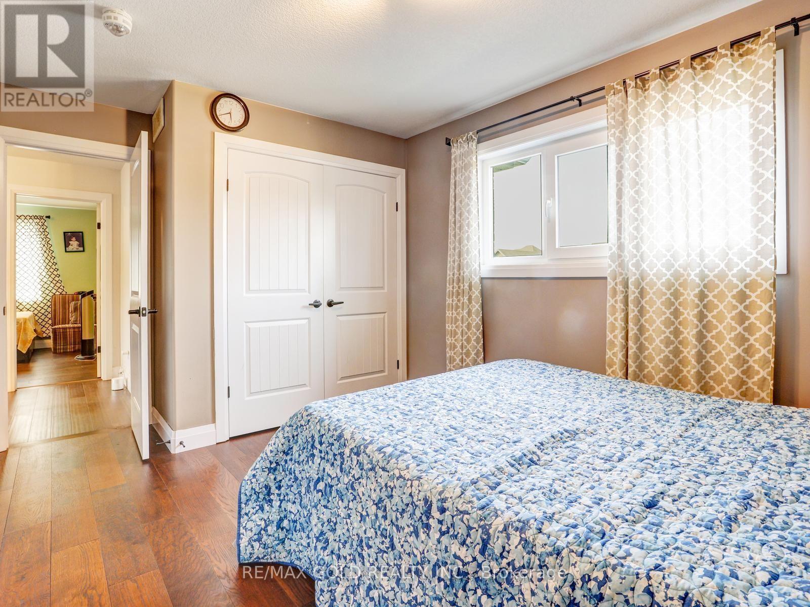 812 HALIFAX ROAD - 23
