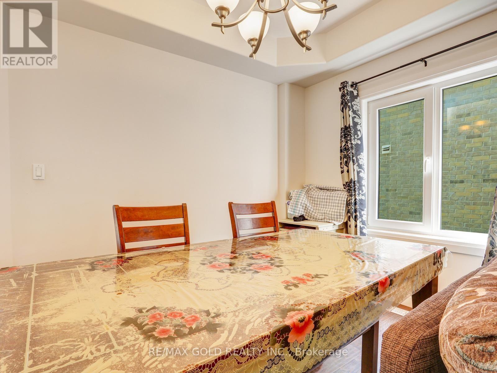 812 HALIFAX ROAD - 8